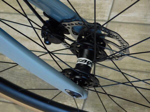 ✨Bicicleta Twitter R10 PRO/ Transmisión Shimano 105 R7100 24 speed✨ - Imagen 10