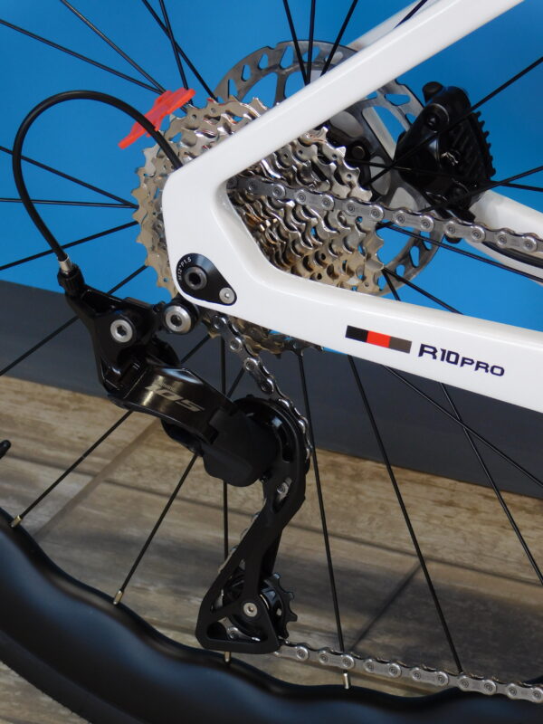 Bicicleta Twitter R10 PRO/ Transmisión Shimano 105 R7100 24 speed - Imagen 2