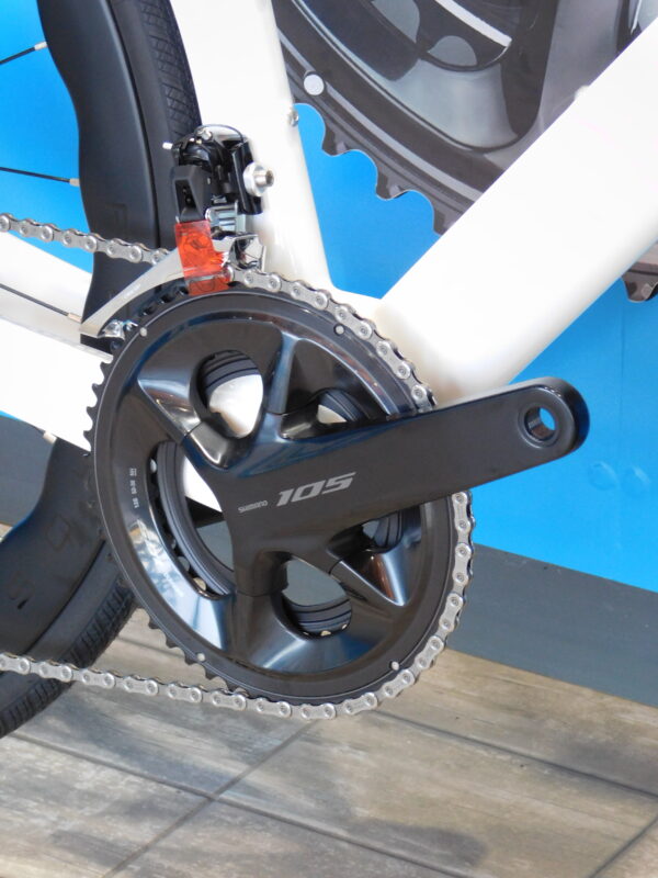 Bicicleta Twitter R10 PRO/ Transmisión Shimano 105 R7100 24 speed - Imagen 3