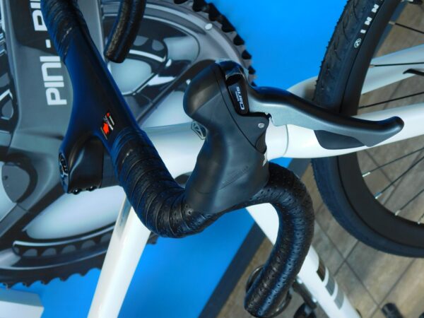 Bicicleta Twitter C6 transmisión shimano claris 16s - Imagen 2