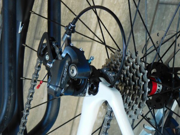 Bicicleta Twitter C6 transmisión shimano claris 16s - Imagen 9