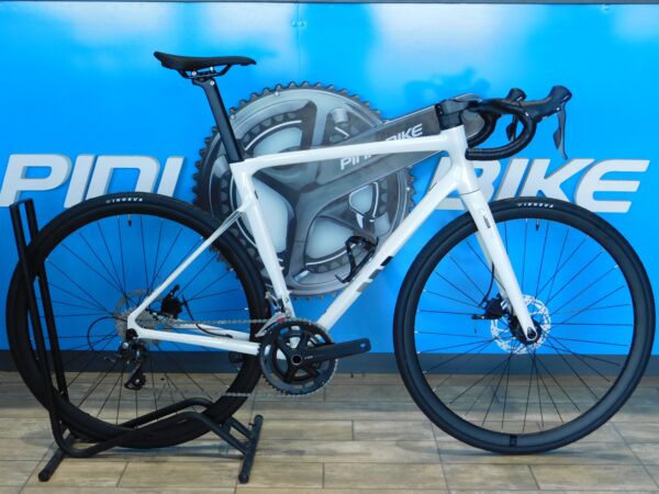 Bicicleta Twitter C6 transmisión shimano claris 16s