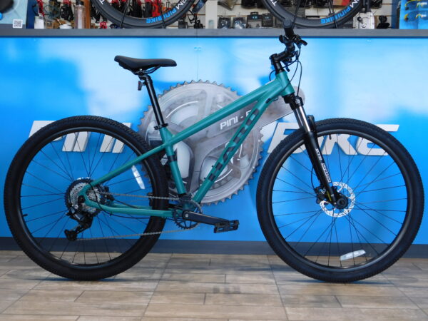 Bicicleta Haro Flightline / Transmisión Shimano Essa 8v