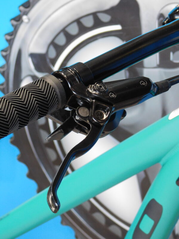 Bicicleta Haro Flightline / Transmisión Shimano Essa 8v - Imagen 4