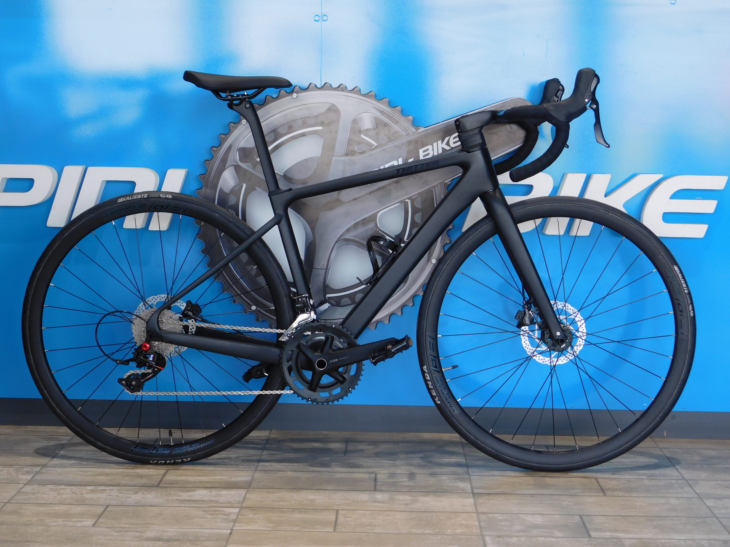Bicicleta Twitter Stealth Pro / Transmisión RETROSPEC SENSAH